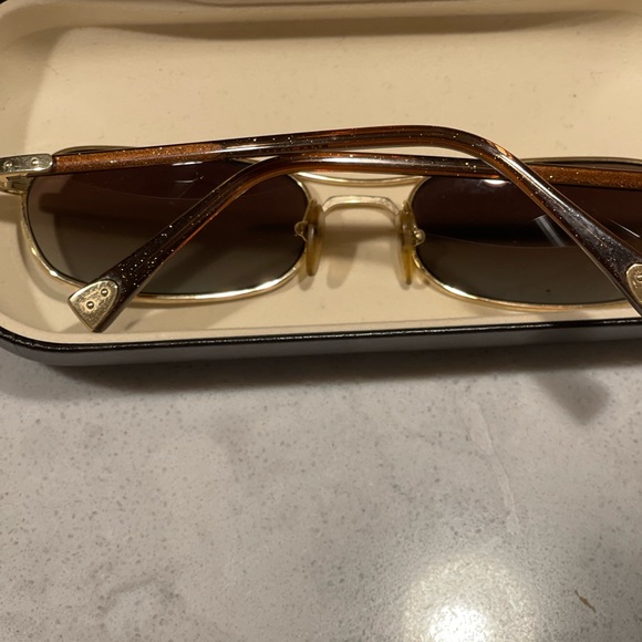 Louis Vuitton small frame polarized retro sunglasses. - Picture 3 of 5